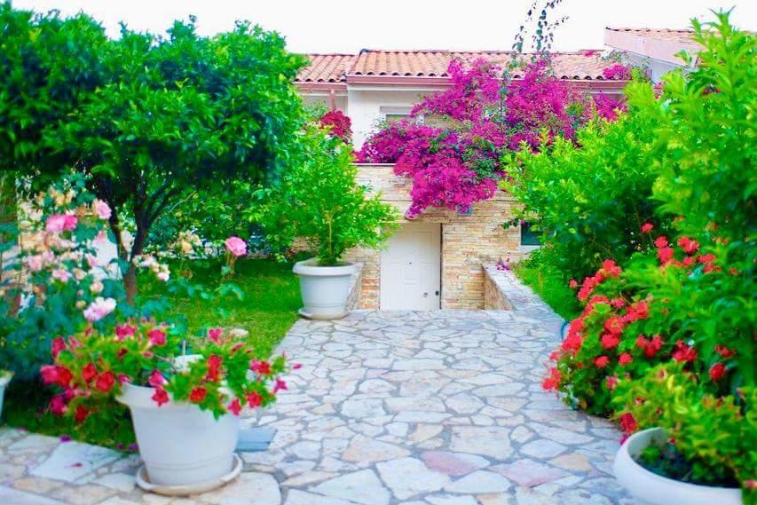 Bougainvill Sunset Villa Sarandë Exterior foto