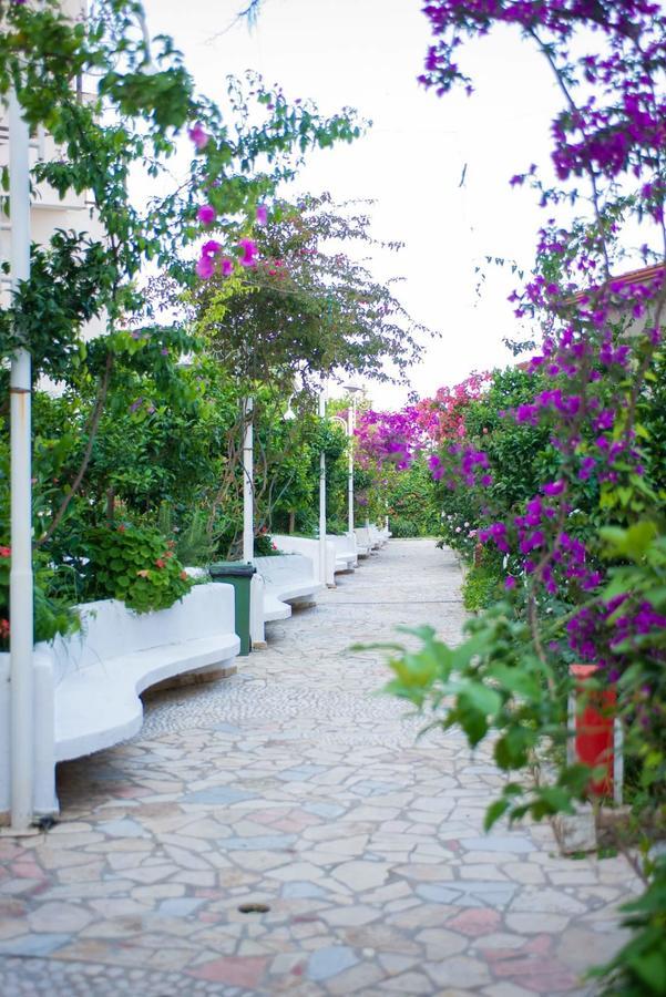 Bougainvill Sunset Villa Sarandë Exterior foto